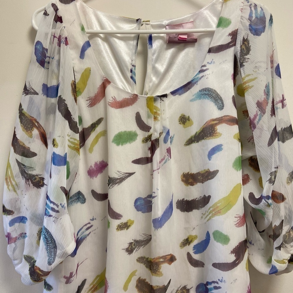 Romeo & Juliet couture feather blouse pastel colors white, medium